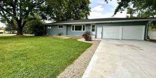 6-8 months fully furnished 4-bedroom, 1.5 bathroom Gallery 1
