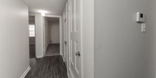 Colonial Apartments Gallery 19