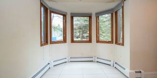DeLong Lake Condo Gallery 6