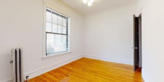 5411-5421 S. Ellis Avenue Gallery 7