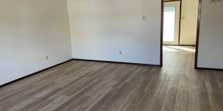 3 BEDROOM 1.5 BATHROOM TOWNHOUSE FOR RENT Gallery 1