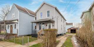 Beautiful 3 bedroom home in Coraopolis available June 1! Gallery 9