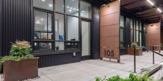 The Huxley Gallery 16