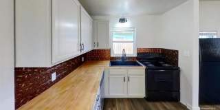 160 S Fredericksburg St Gallery 1