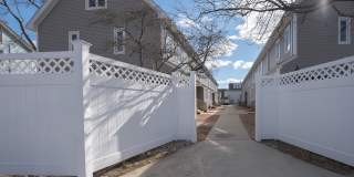 3 Raymond Street Gallery 13