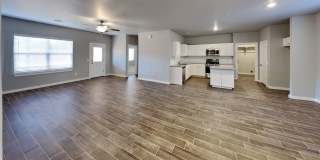 3 Bedroom 2 Bathroom 2 Car Garage Home in Oakdale School District Gallery 10