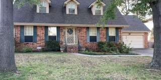205 Cooper Circle Gallery 1