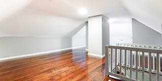 512 Troy St. Gallery 18