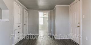 1233 North Grand Boulevard Gallery 6