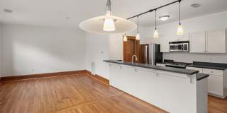Charming Two-Bedroom Apartment in Downtown Asheville Gallery 9