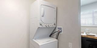 Acoma Square Gallery 27