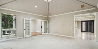 Elegant Los Altos Townhouse Near Redwood Grove & Shoup Park Gallery 7