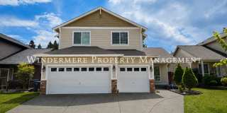 Bright and Spacious 4 Bedroom in Convenient CK location with fenced backyard and 3 car garage Gallery 1
