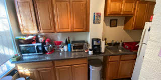 Nice 1 bed with office Gallery 7