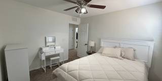 Fully Furnished 4 Bedroom 2.5 Home! Gallery 15