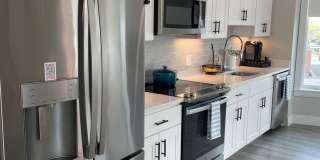 Luxury South Boston 2 Bed | W/D in Unit | Garage Parking | Gym | No Broker Fee Gallery 4