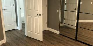 ONE MONTH FREE! Luxury 2 Bed 1 Bath Condo w/ ATTACHED GARAGE Gallery 12