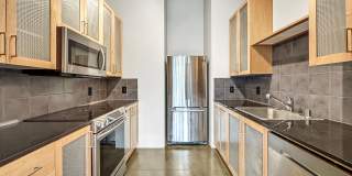 Authentic Loft Living in an Emeryville Landmark Gallery 14
