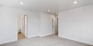 4 bedroom home in desirable neighborhood Gallery 28