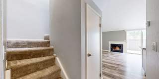 Serene 2 Bedroom 2 Bath Townhome in Windsor, CA with Carport Included! Gallery 8