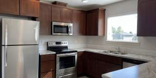 C221-Daybreak Gardens Apartments Gallery 1