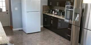 14 Aberdeen Avenue Gallery 36