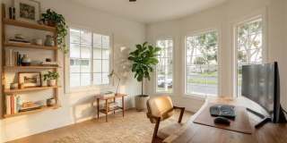 2917 Del Amo Gallery 8