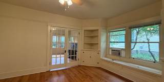 Charming, One bedroom duplex in Prime Ashland location | Available Now! Gallery 7