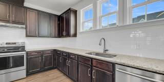 FIRST MONTHS RENT FREE WITH SIGNED 2 YEAR LEASE Gallery 13