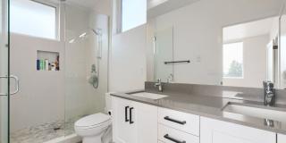 Green Lake Townhome Gallery 12