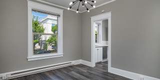 Elegant Renovation! HUGE 1 Bed 1 Bath Available Now! Gallery 26