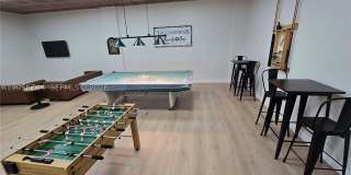 5825 Collins Ave Gallery 91