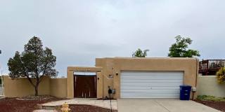 1 week free! 2 Bedroom w/ fireplace, gated entrance for privacy and 2 CG 1 week free! 2 Bedroom w/ fireplace, gated entrance for privacy and 2 CG Gallery 1