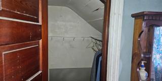 2424 Broadway St Gallery 21