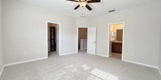 Spacious Townhome! Gallery 21