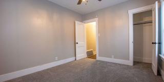 3 Bedroom / 2 Bath Home with Garage off 45th and Leavenworth! Gallery 14