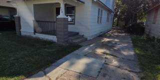 938 S Hiram - 3 Bedroom, 1 Bathroom Home with 1 Car Garage - $995 Gallery 17