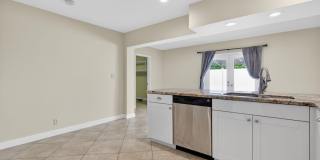 2125 NE 56th Court Gallery 13