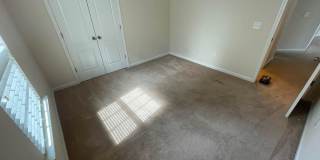 Room in 6 Bedroom Home at Agnew Dr Gallery 16