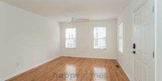 The Urban Retreat: Modern 3/1.5 Near Everything You Love Gallery 4