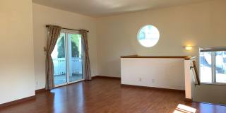 Liliha: 2 Bed, 1 Bath + Den Duplex w/ 1 Parking Spot - Includes Utilities! Gallery 4