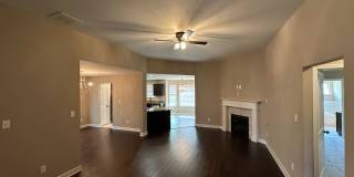 AVAILABLE NOW IN SOUTHAVEN! Spacious 4BR Home with Bonus Room & Fenced Yard Gallery 5