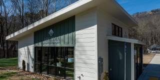 Arcadia Creekside Gallery 37