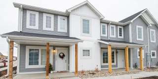 Luxury Townhome Living Gallery 1