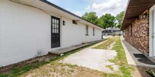 1134-1136 GILMORE Avenue Gallery 24