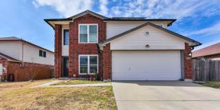2-Story 3 Bedroom, 3 Bathroom Home with Solar Panels!!! Gallery 5