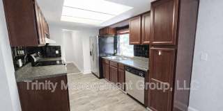 10449 Mayflower Road Gallery 11