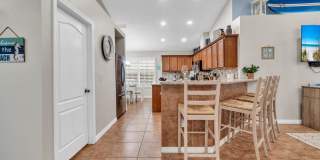 Gorgeous 4 bedroom pool house for rent w/ deeded beach access + pool & yard service included in the rent! Gallery 12