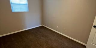 La Place 5th St Gallery 13