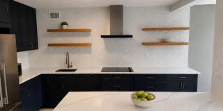 Newly Remodeled 1 bedroom / 1.5 bath Condo at Place One Gallery 6